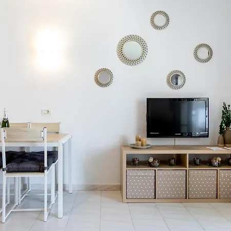 Apartment Port Royale 291, Spacious Studio, Heated Pool