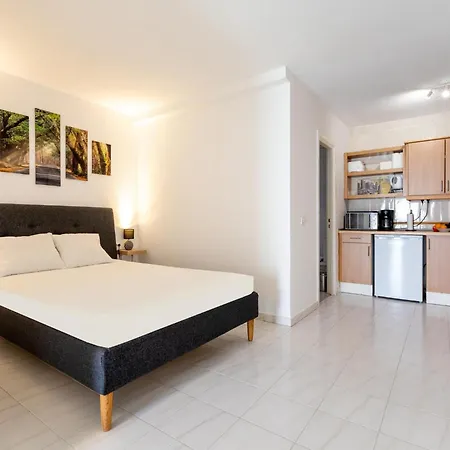 Port Royale 291, Spacious Studio, Heated Pool