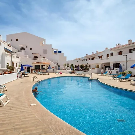 Port Royale 291, Spacious Studio, Heated Pool *