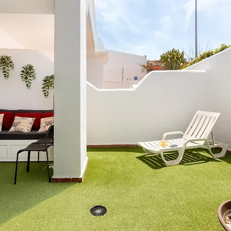 Port Royale 291, Spacious Studio, Heated Pool